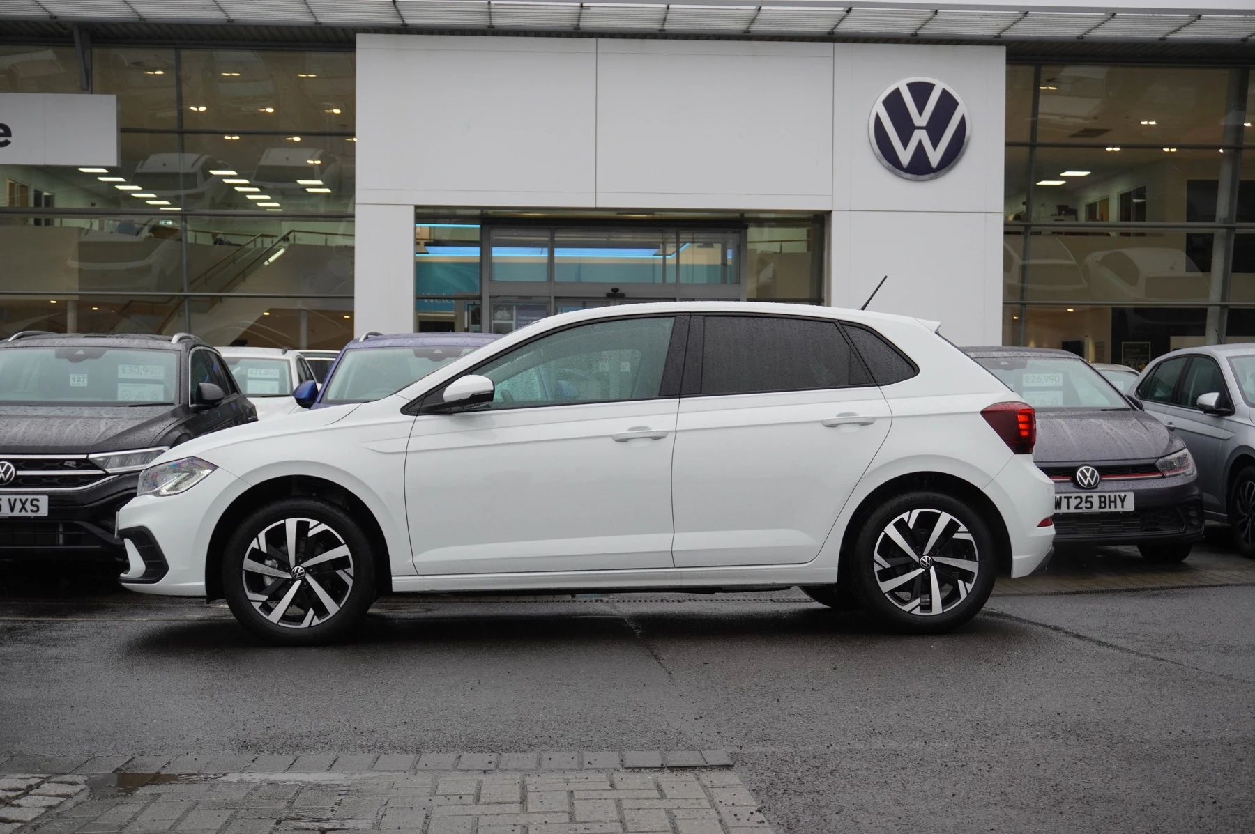 Volkswagen-Polo-image-15