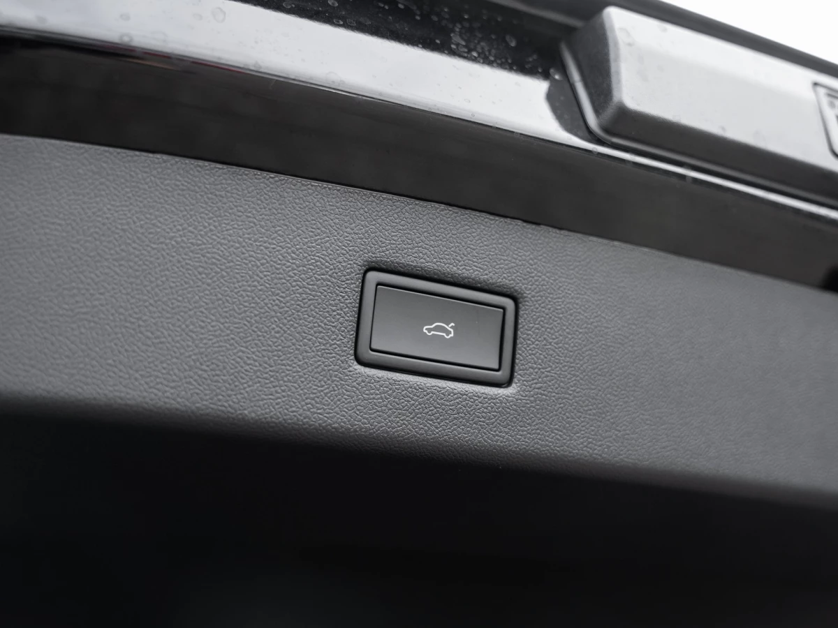 Ford Explorer Premium Extended Range | Pano | 360Grad | Leder | ACC