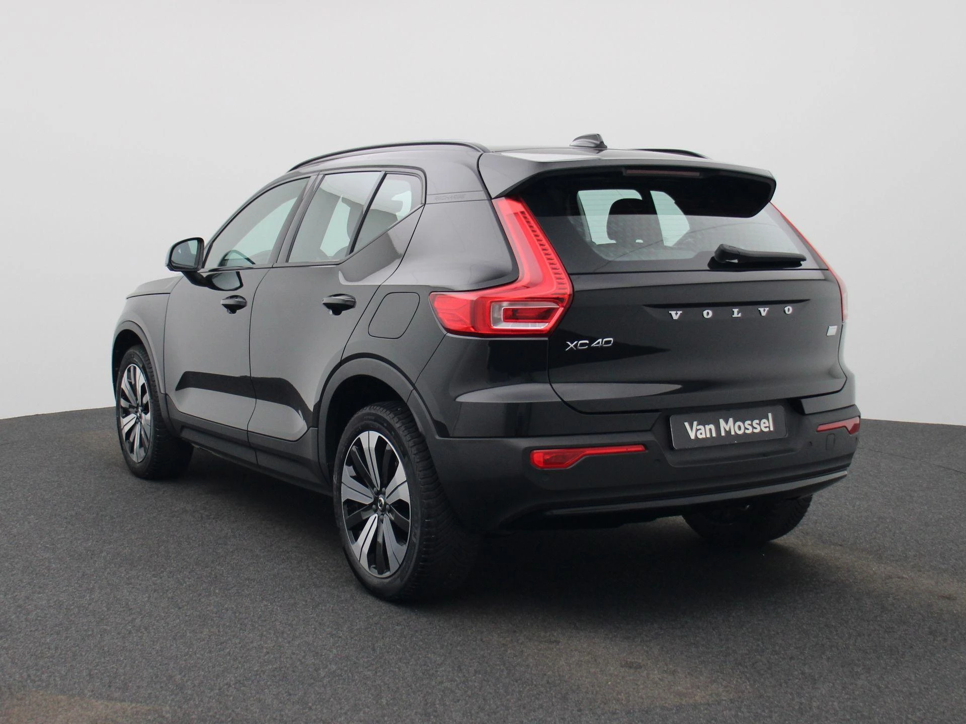 Volvo-XC40-image-3