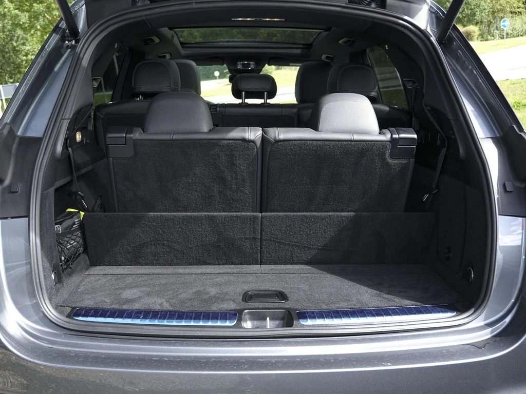 Mercedes-Benz-GLE 450 d-image-14