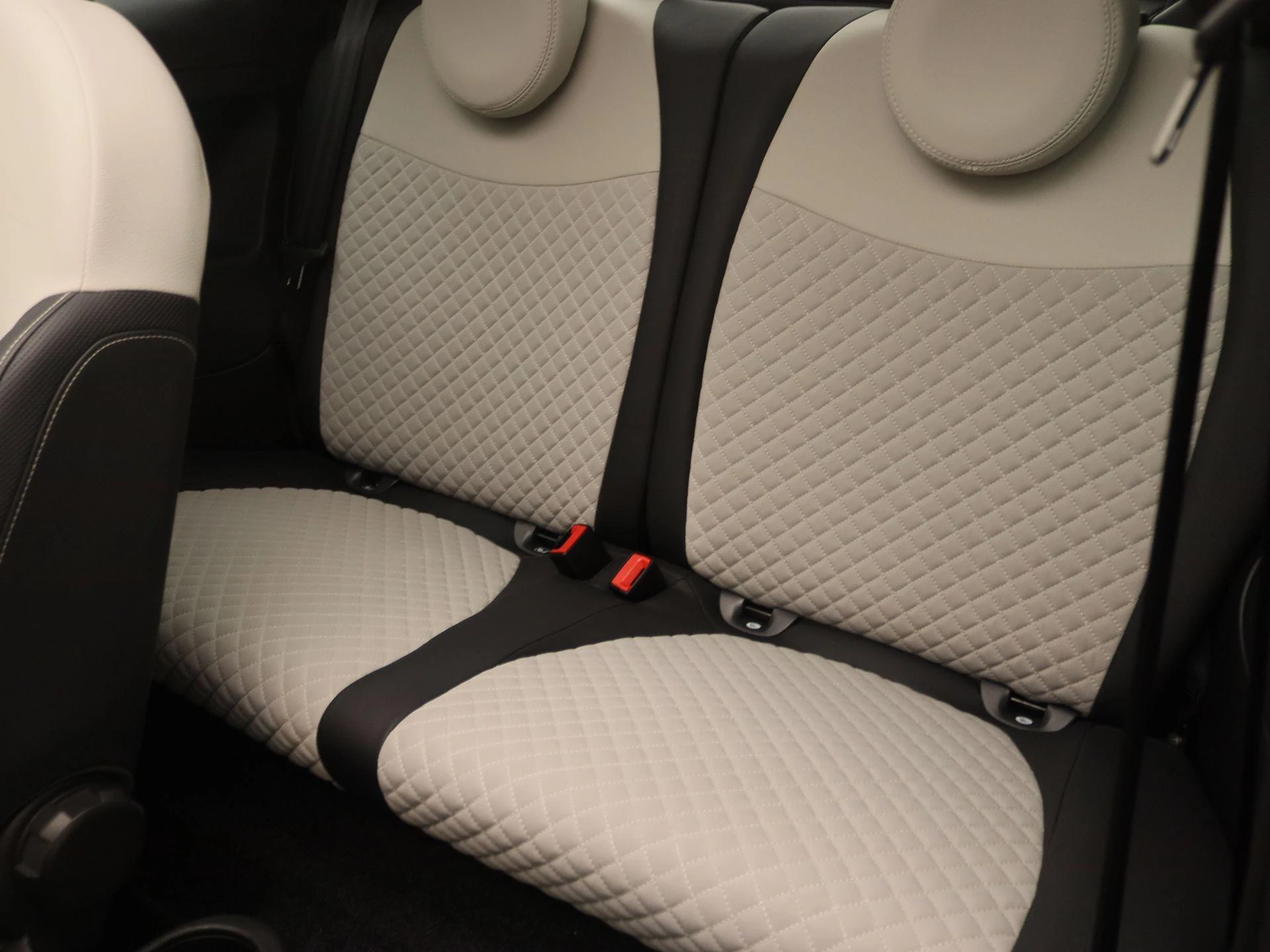 Fiat-500C-image-13