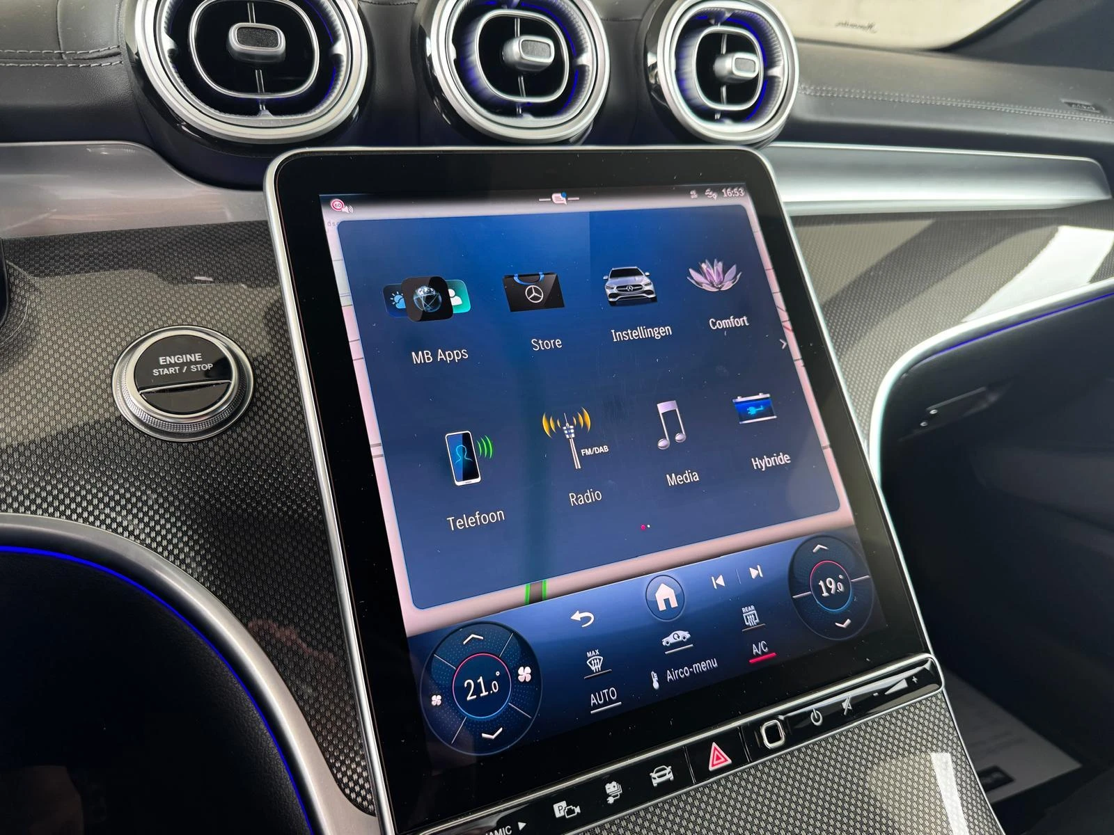 Mercedes-Benz-C-Klasse-image-15