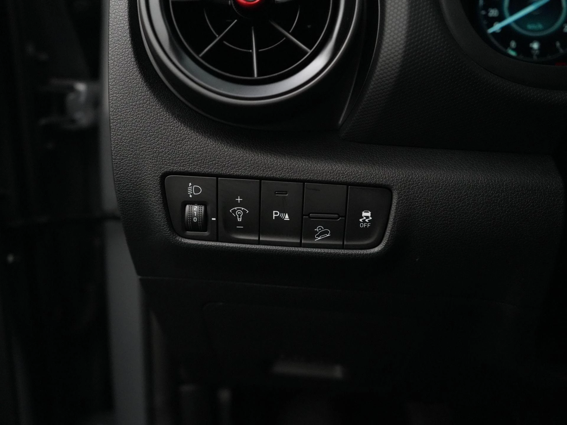 Hyundai-Kona-image-15