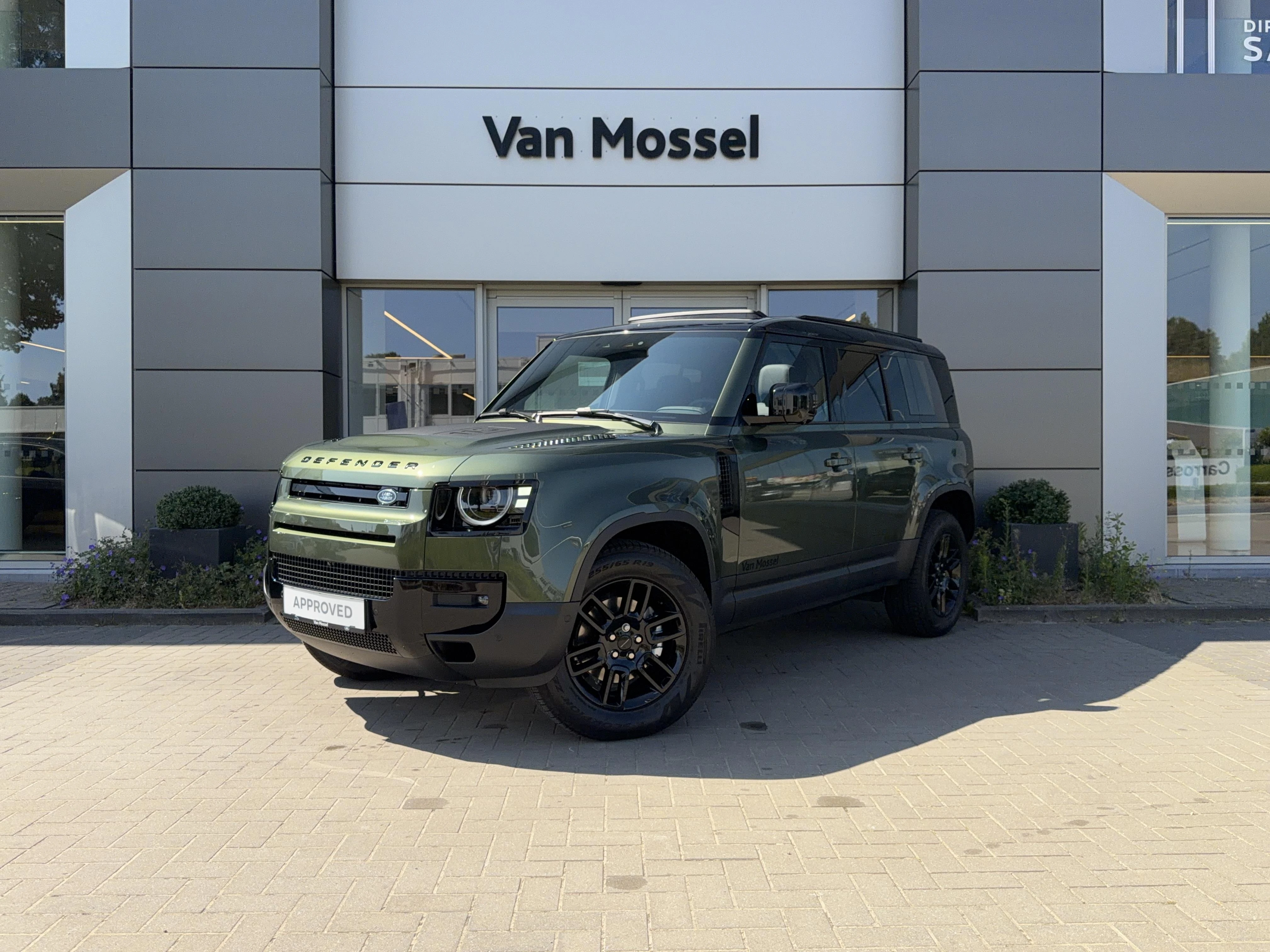 Land Rover-Defender-image-0