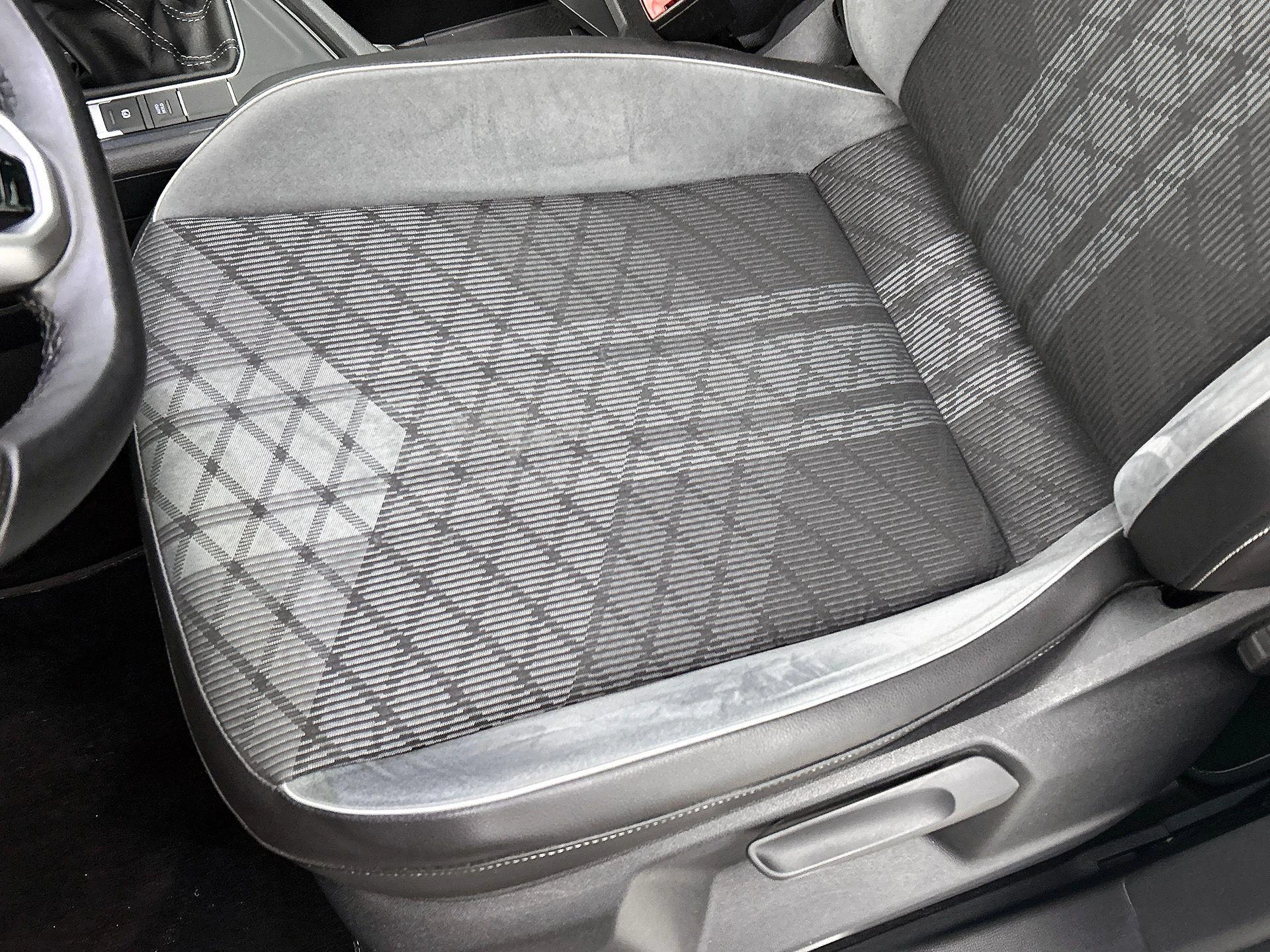 Volkswagen-Tiguan-image-17