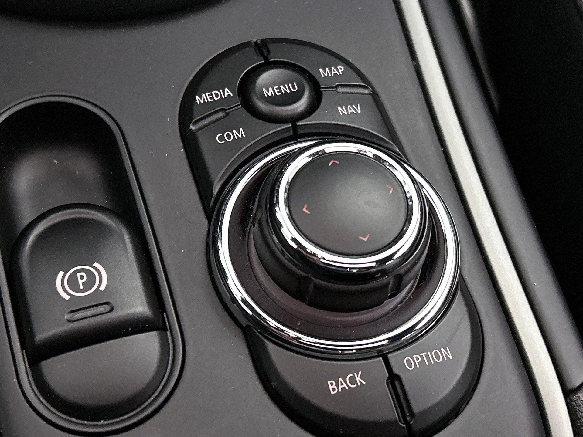 MINI-Countryman-image-17