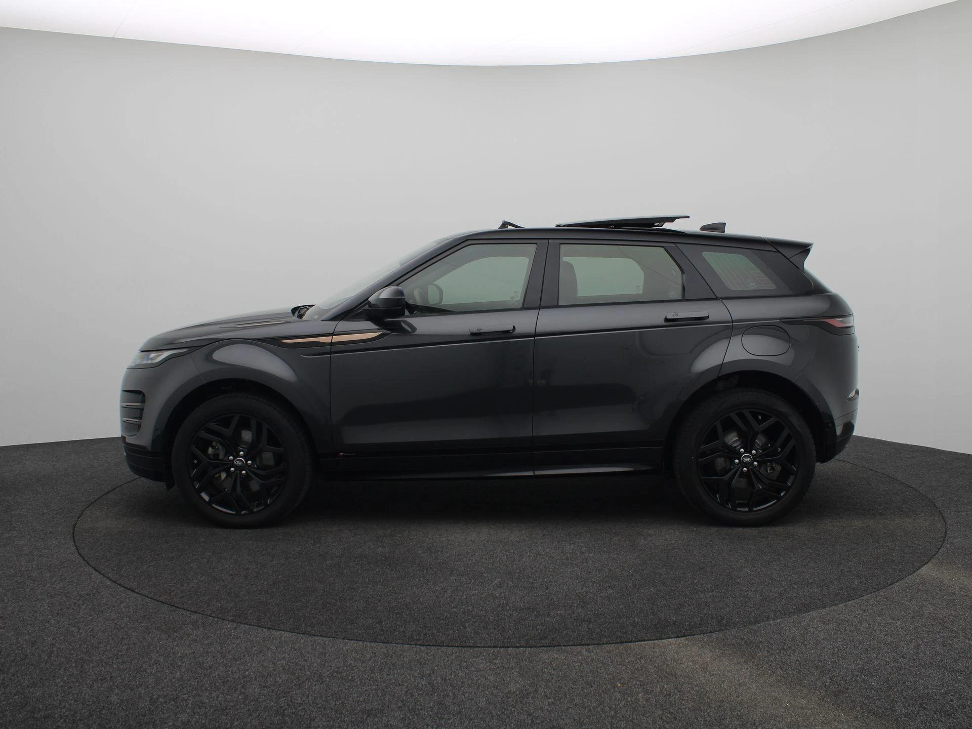 Land Rover-Range Rover Evoque-image-4
