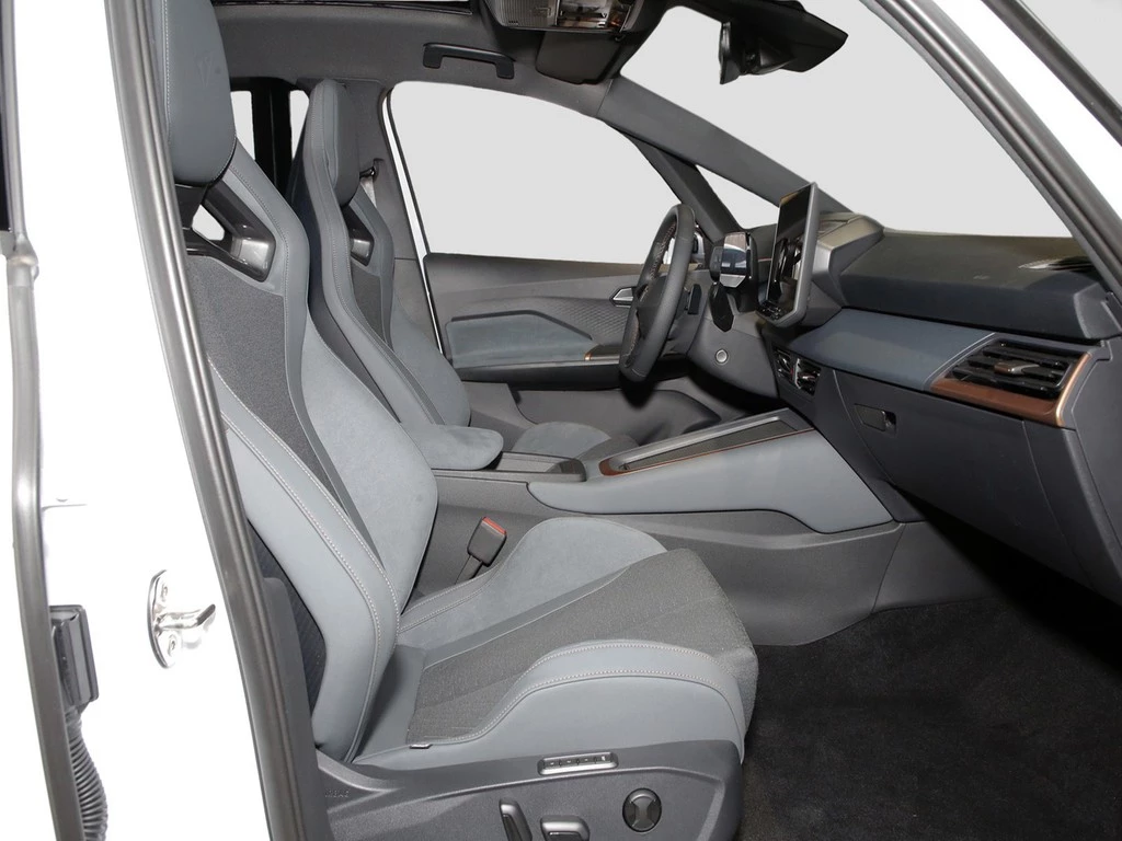 CUPRA Born VZ UPE 61.240 PilotL HUD TechM Skyline Roof
