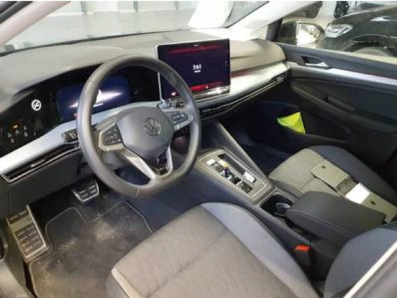 Volkswagen-Golf-image-3