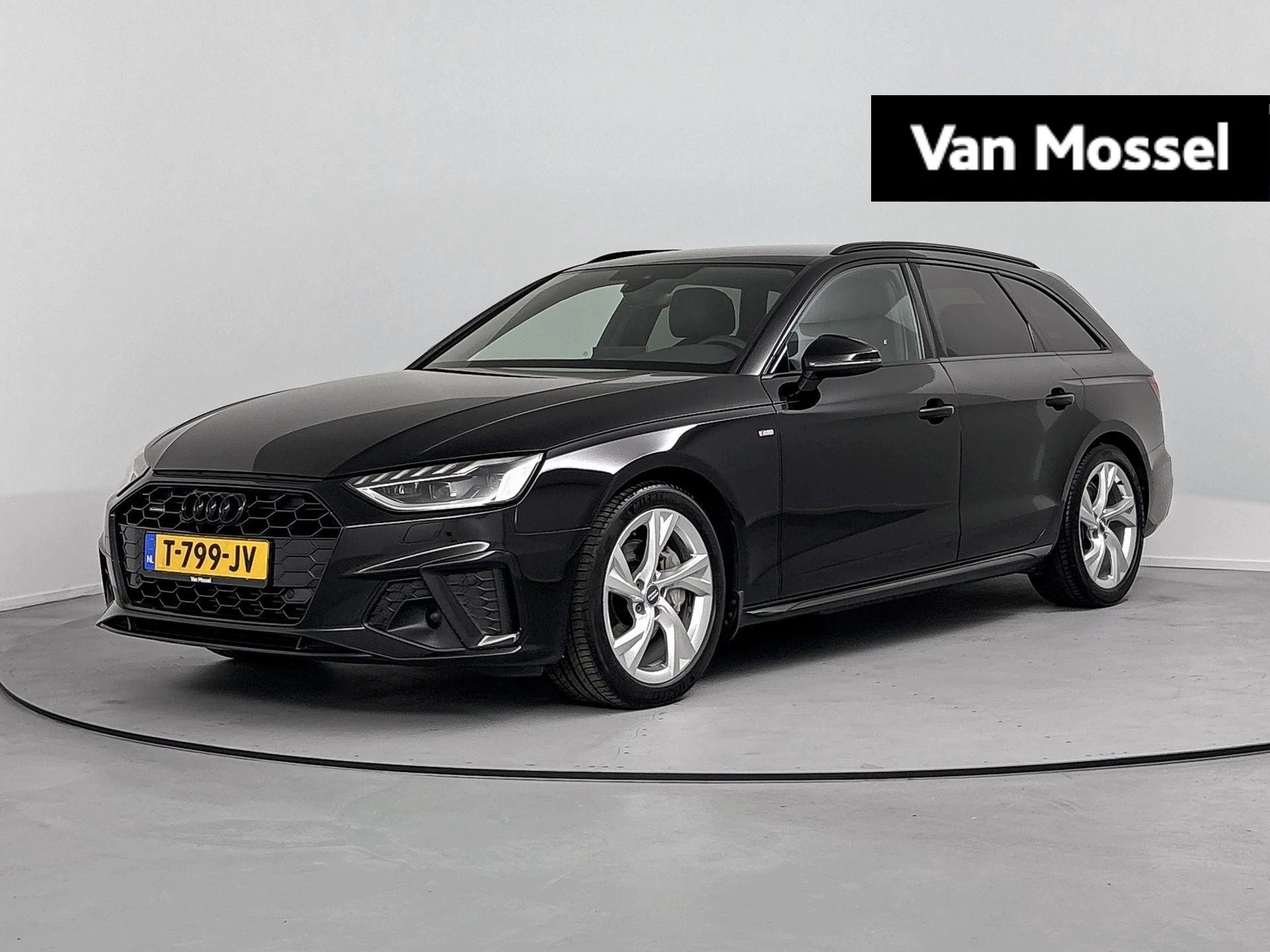 Audi-A4-image-0