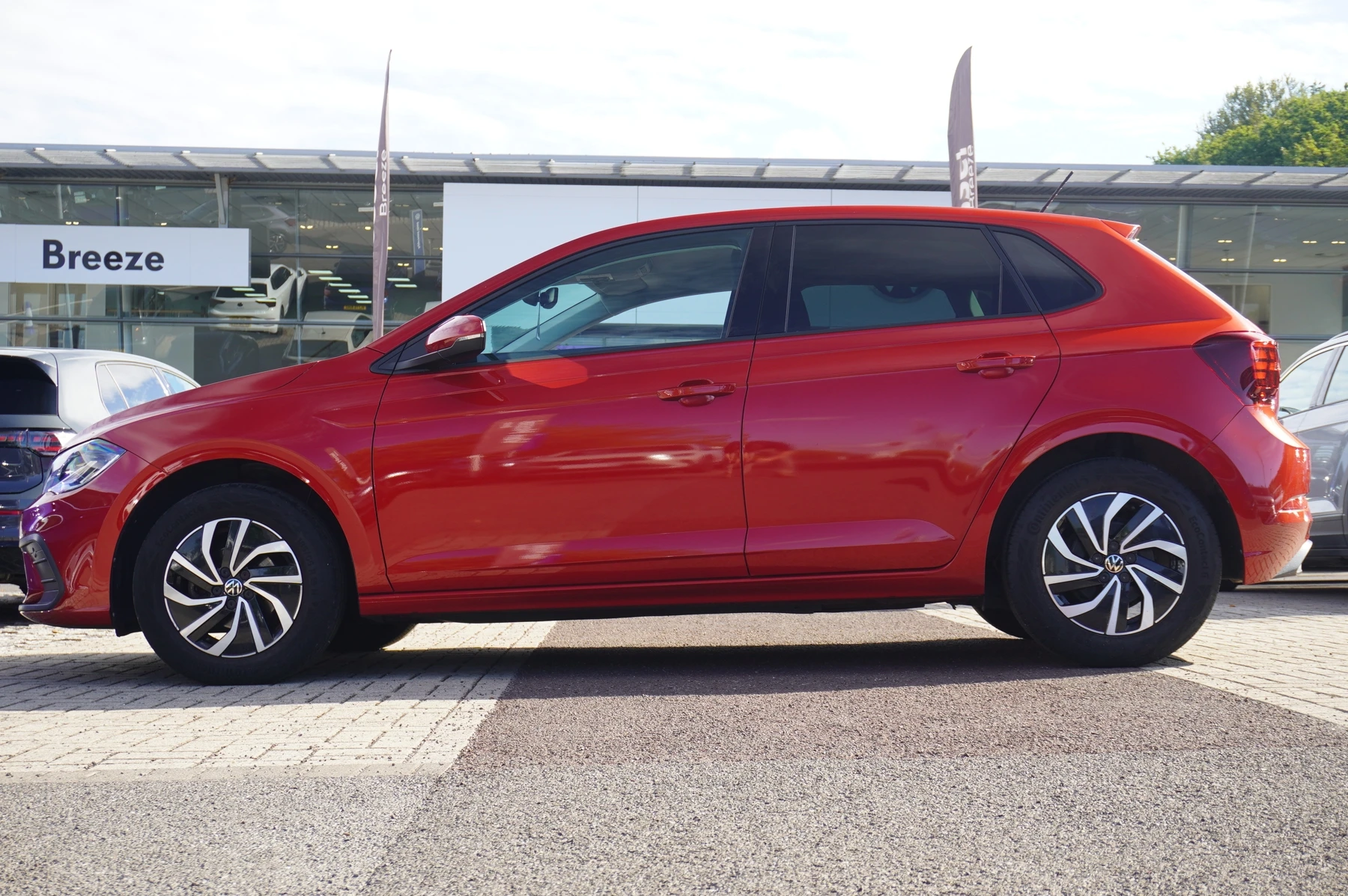 Volkswagen-Polo-image-16