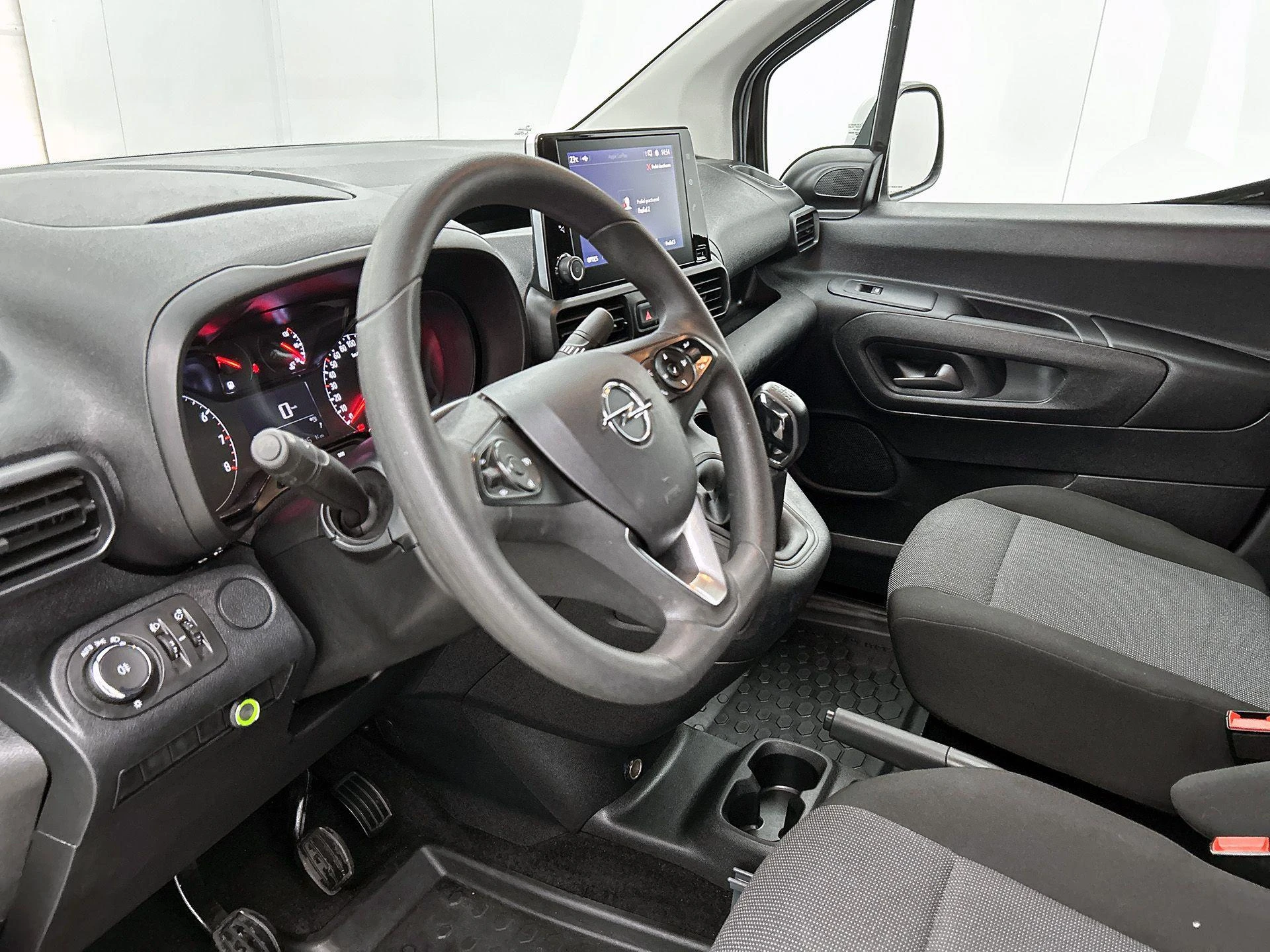 Opel-Combo-image-12