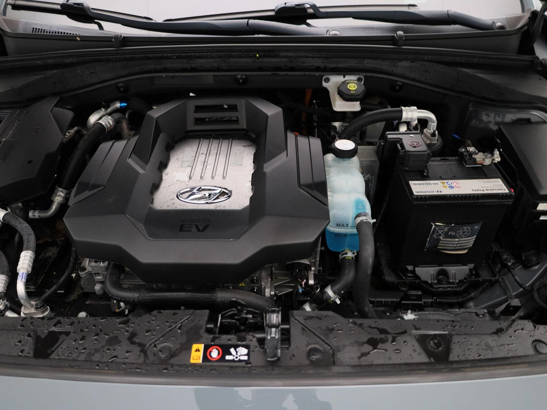 Hyundai-IONIQ-image-32