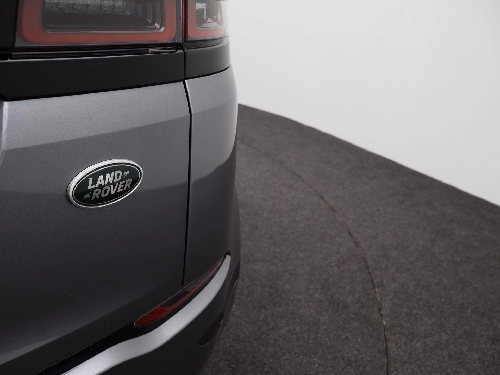 Land Rover-Range Rover Evoque-image-41