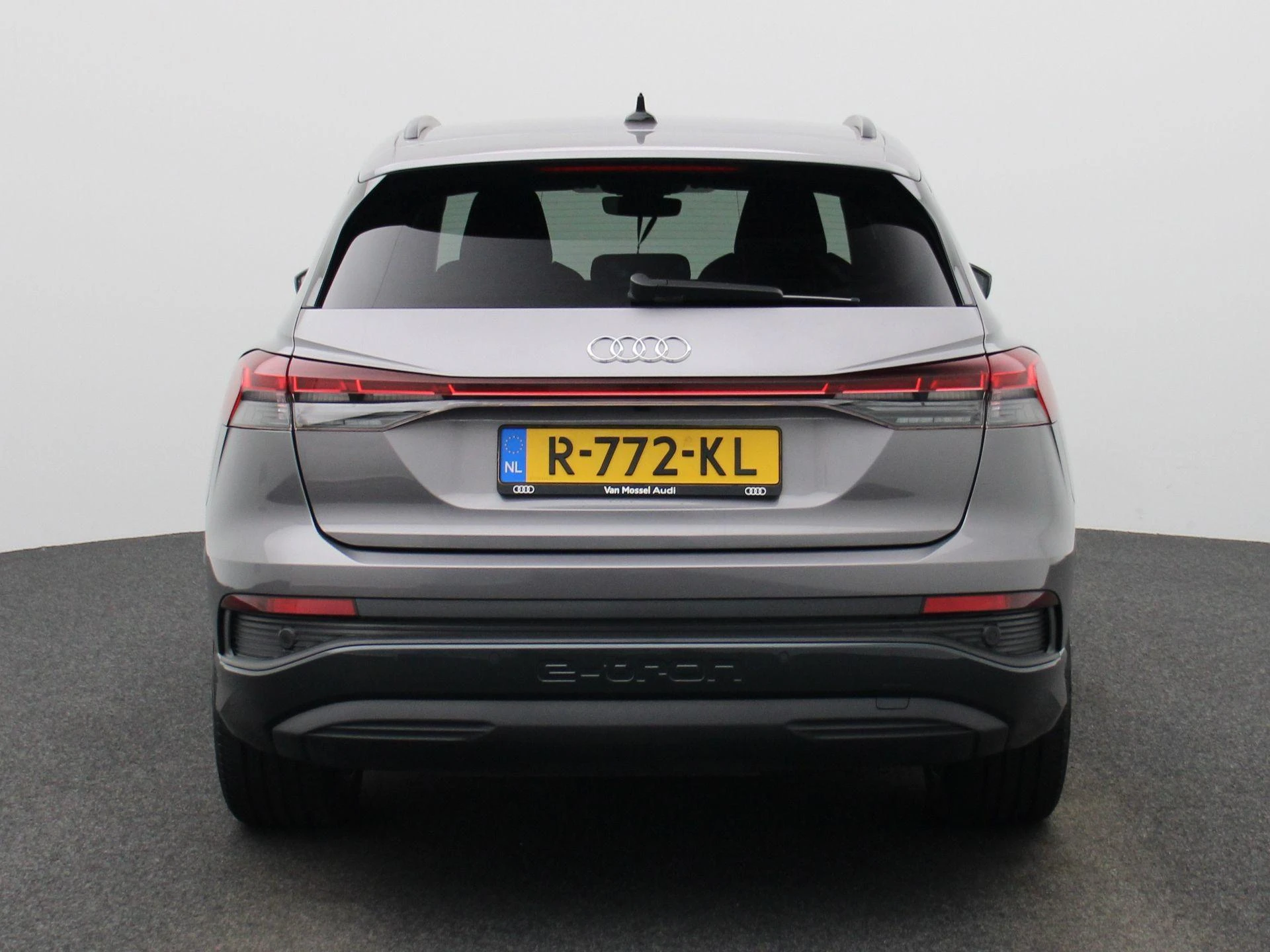 Audi-Q4 e-tron-image-4