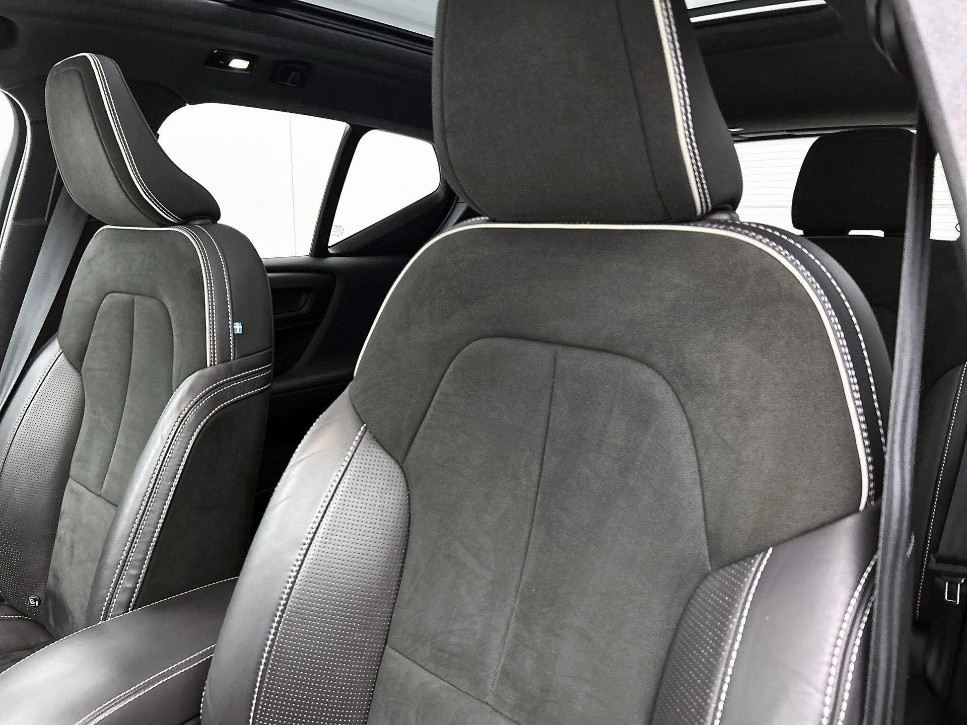 Volvo XC40 Recharge P8 AWD R-Design