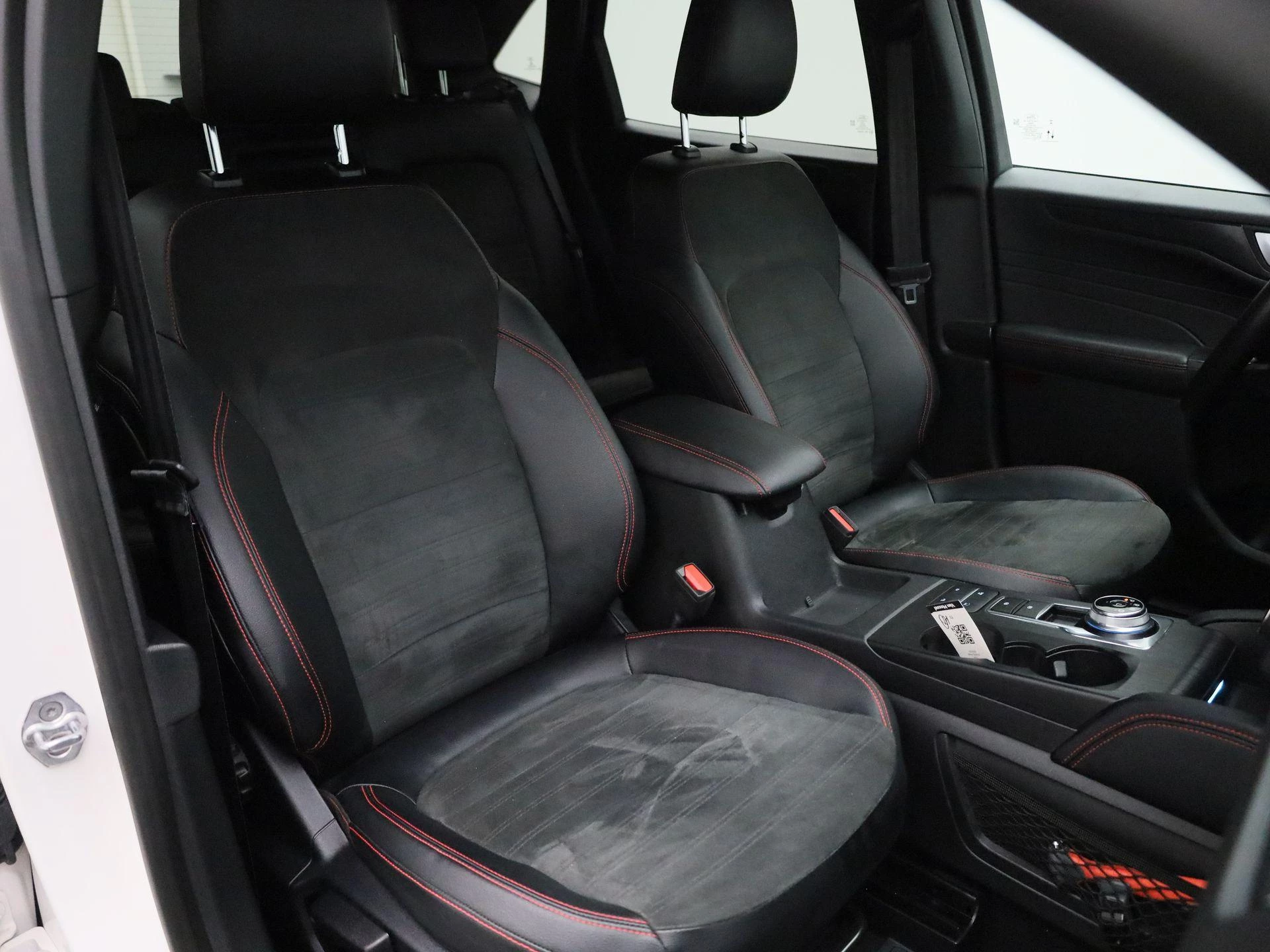 Ford-Kuga-image-40