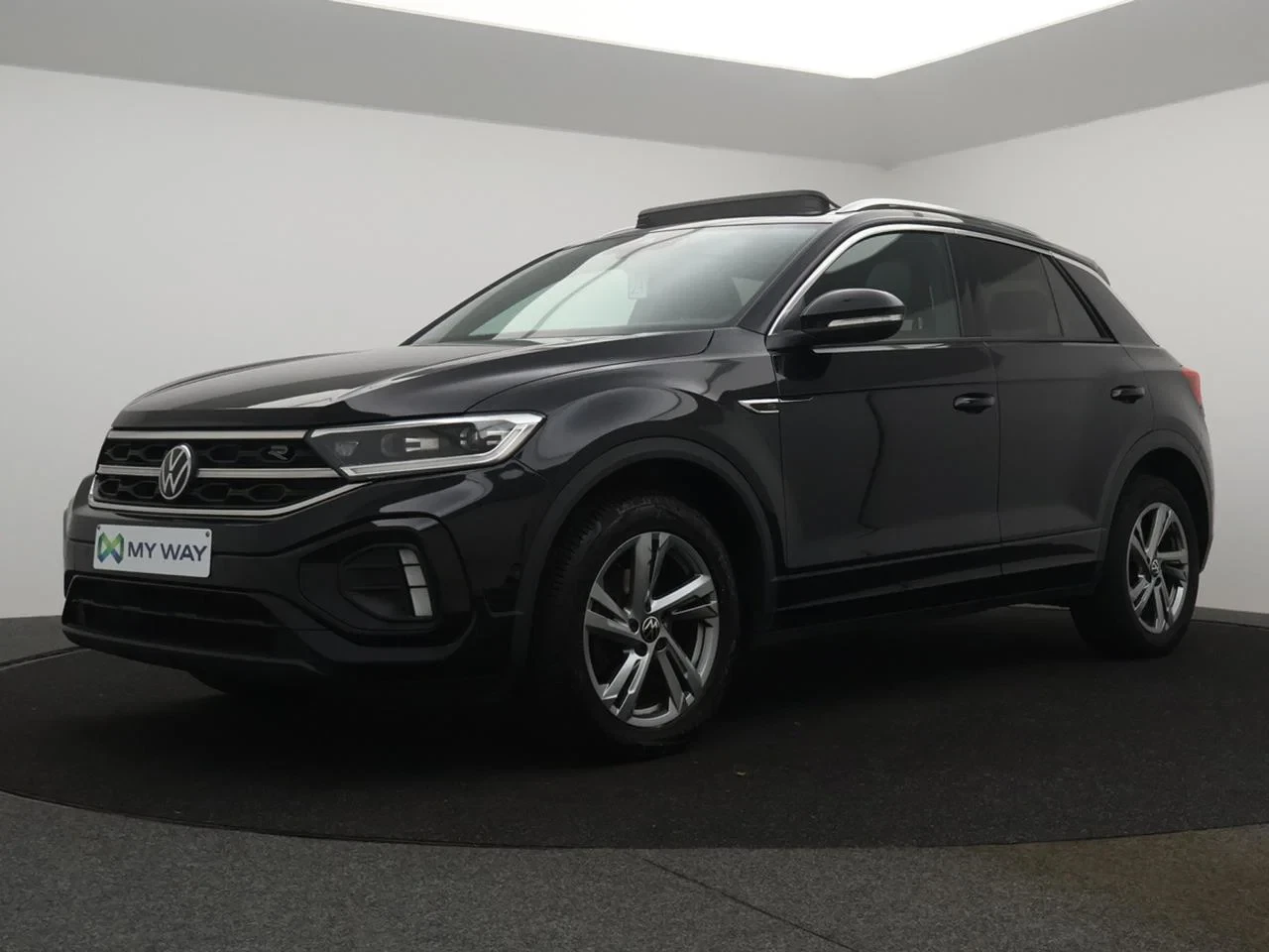 Volkswagen-T-Roc-image-0