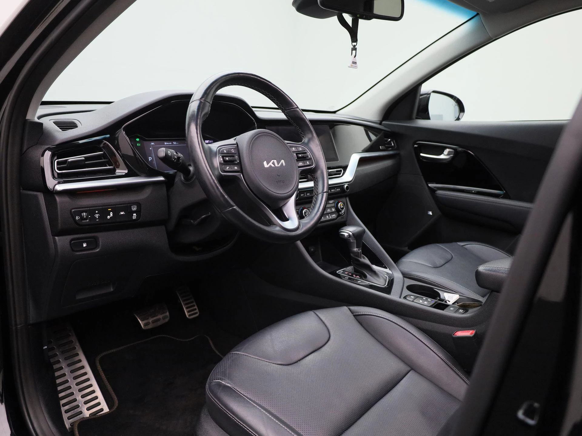 Kia-Niro-image-33