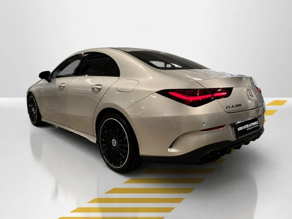 Mercedes-Benz-CLA 200-image-12