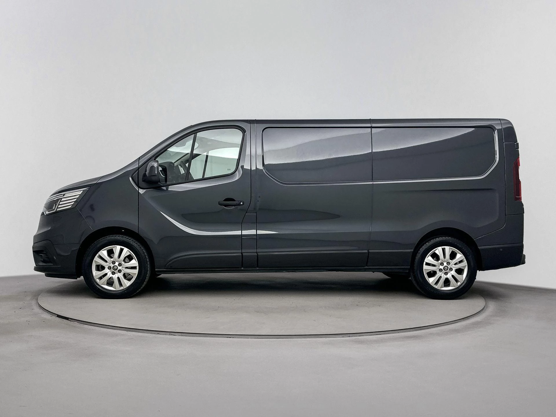 Renault-Trafic-image-2