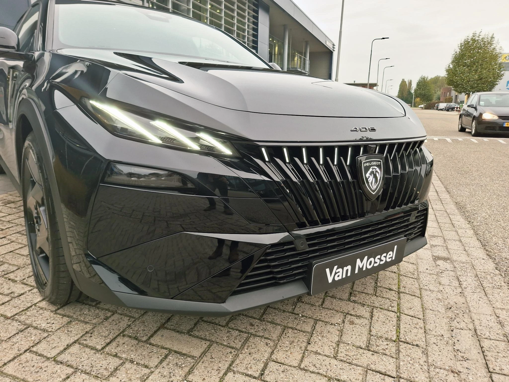 Peugeot-408-image-8