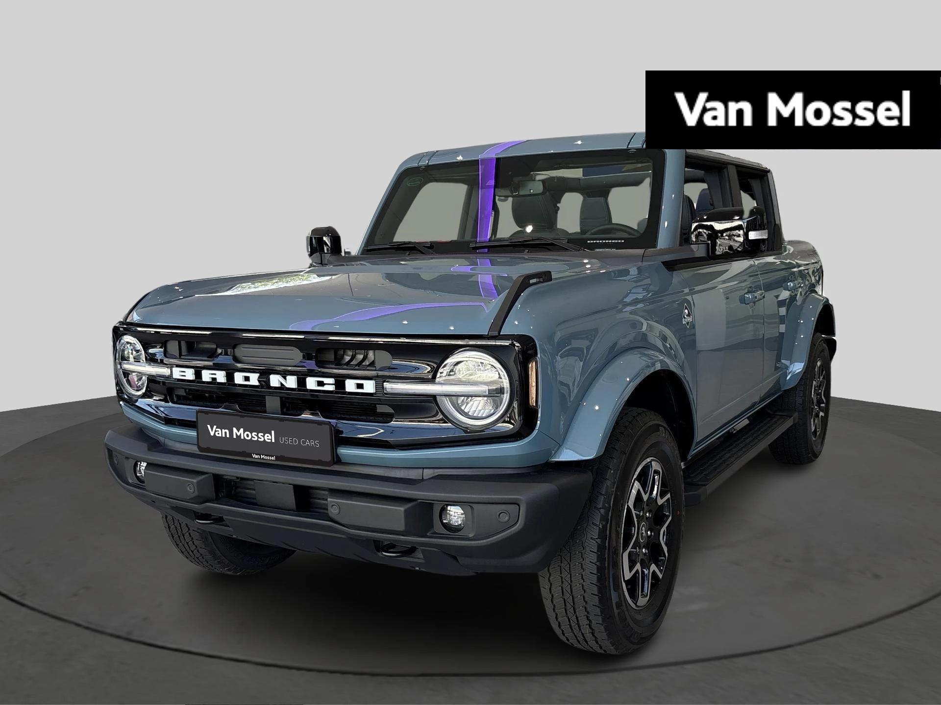 Ford-Bronco-image-0