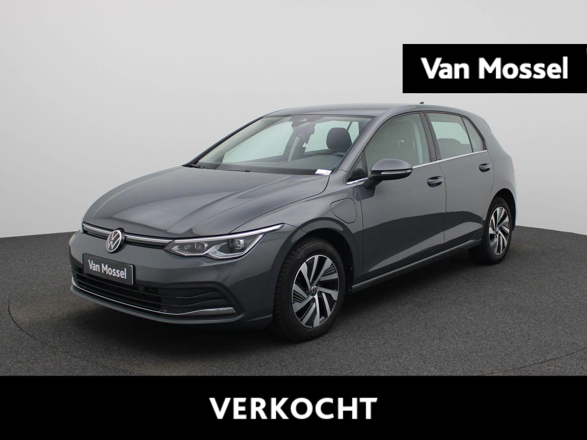Volkswagen-Golf-image-0