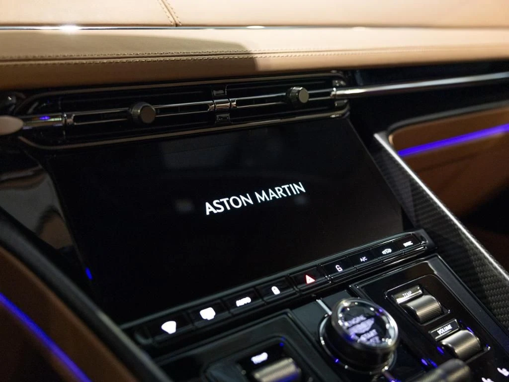 Aston Martin-DB12-image-29