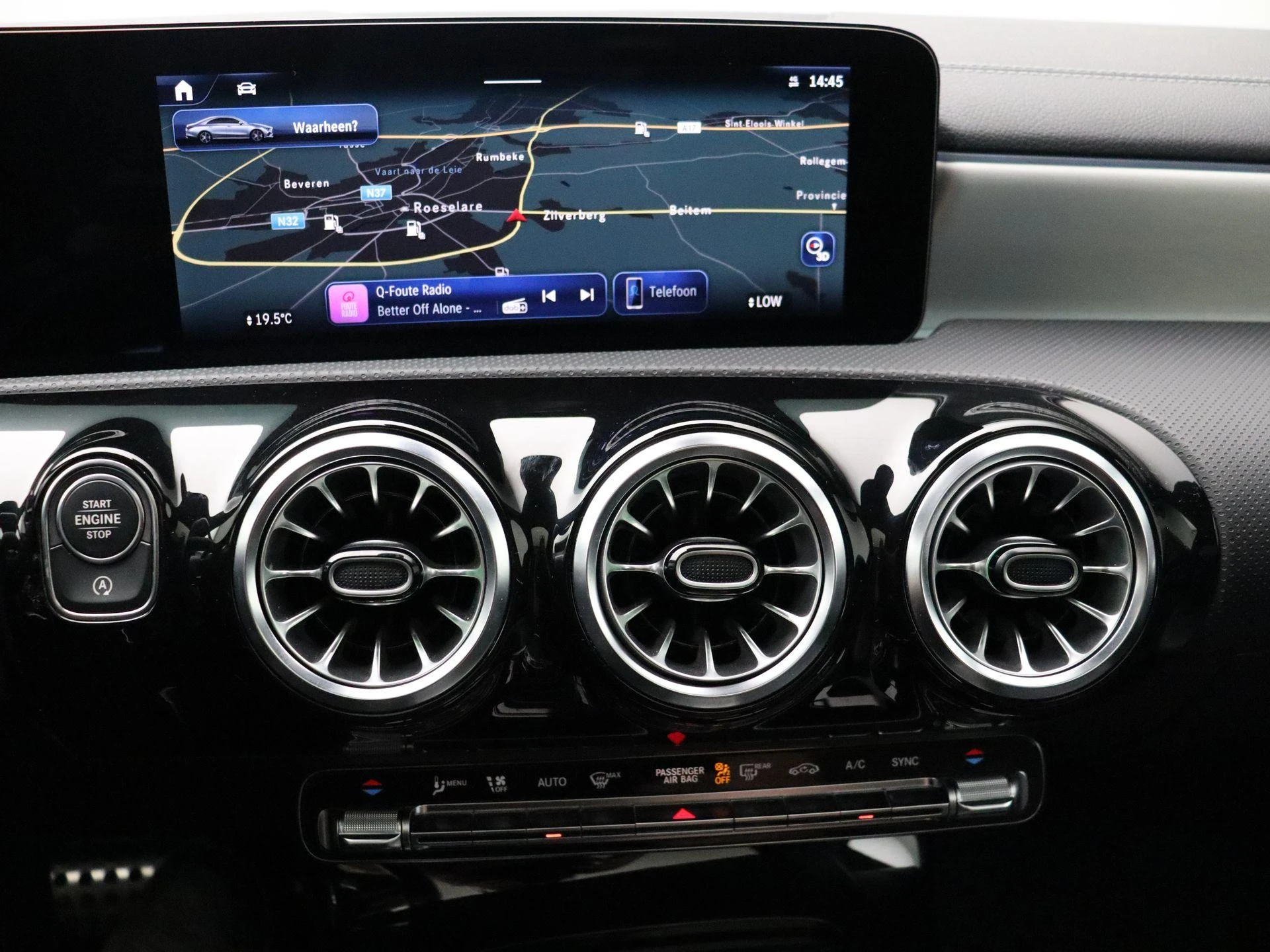 Mercedes-Benz-CLA-image-16