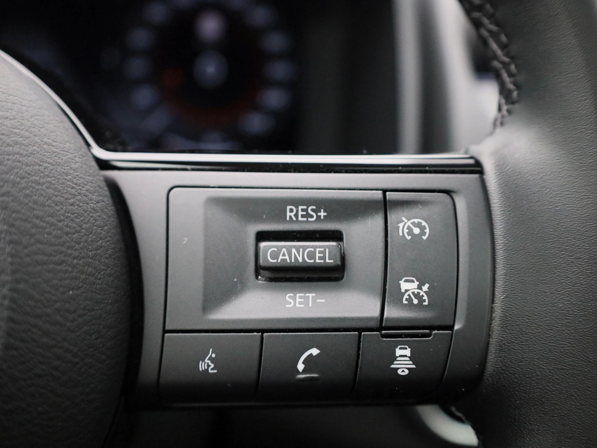 Nissan-QASHQAI-image-23