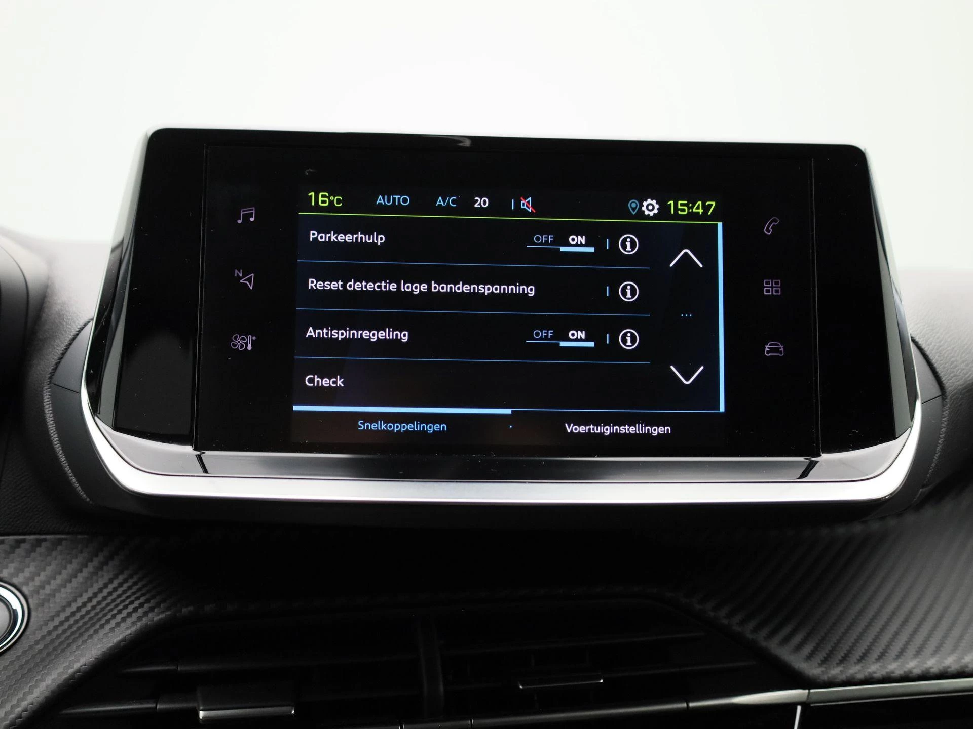 Peugeot-e-208-image-27