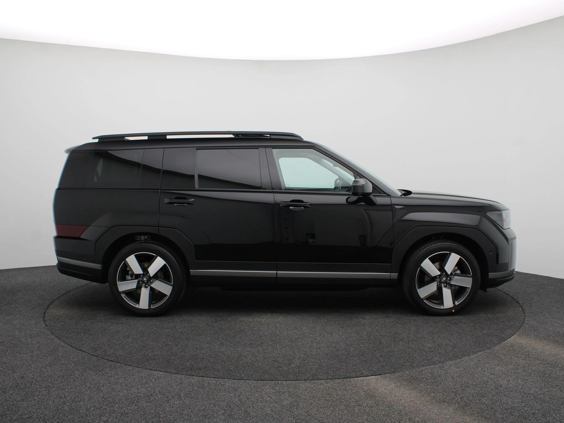Hyundai-Santa Fe-image-5