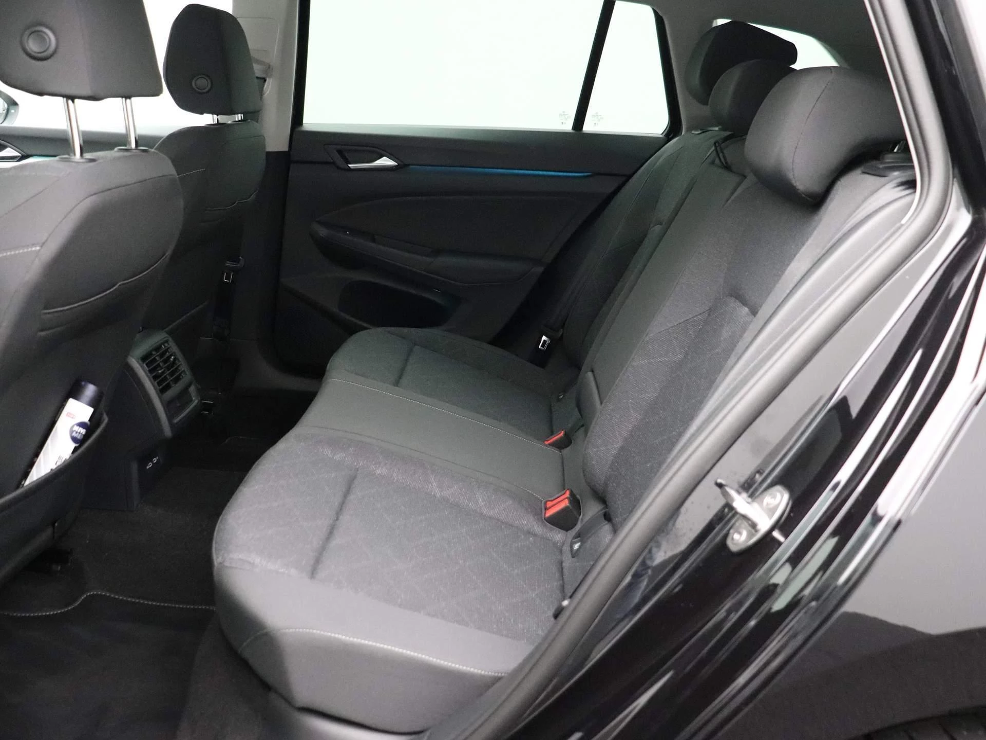 Volkswagen-Golf-image-11