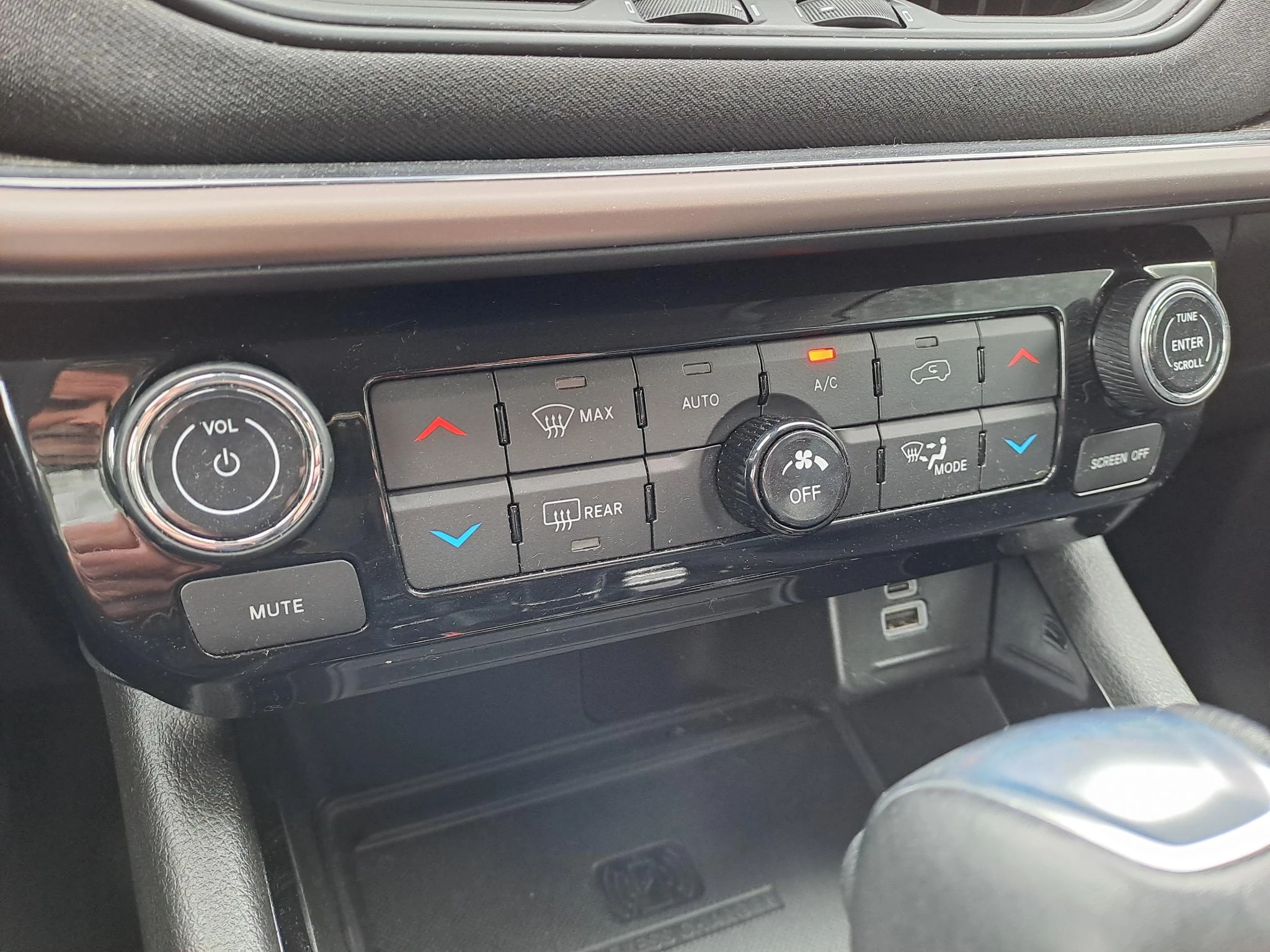 Jeep Compass 4xe 240 Plug-in Hybrid Electric Upland