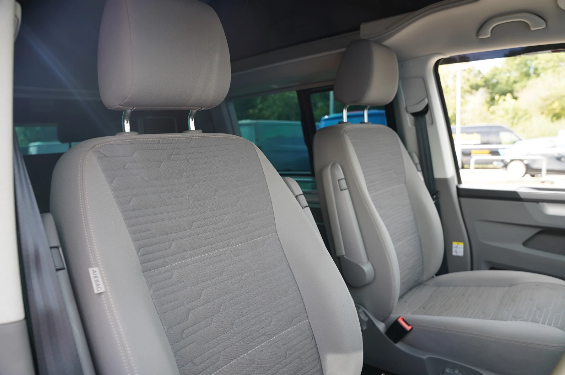 Volkswagen-California-image-8