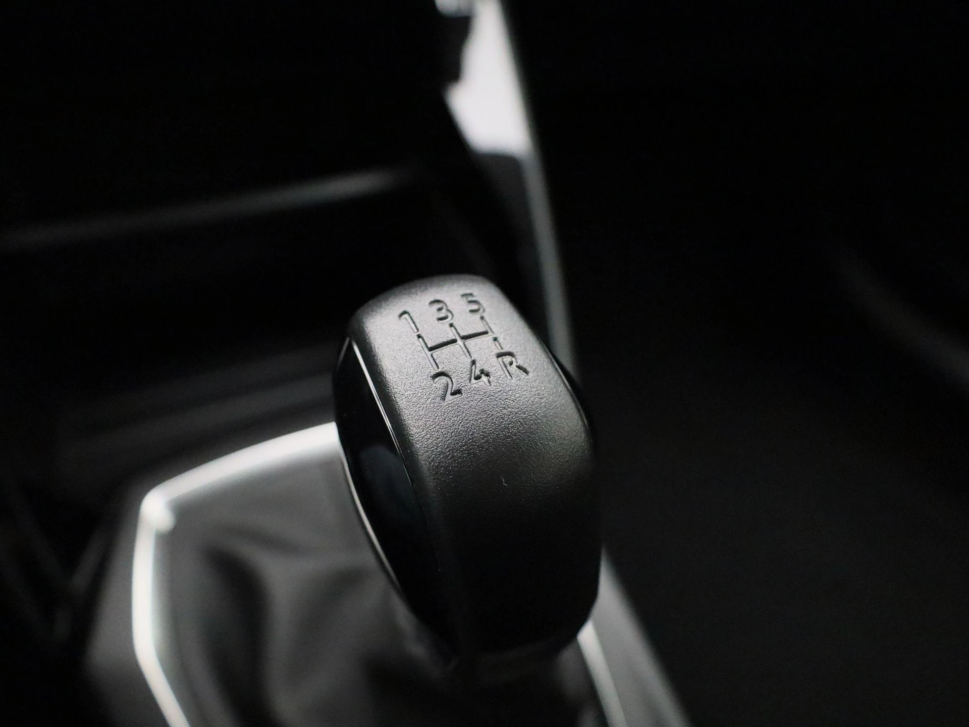 Peugeot-208-image-20