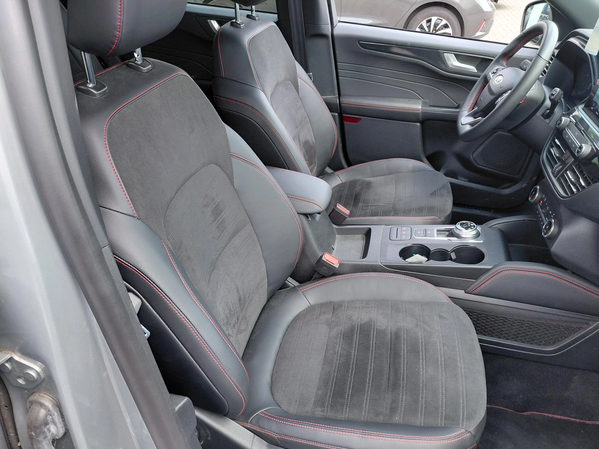 Ford Kuga ST Line X - Trekhaak - Elektrische zetels