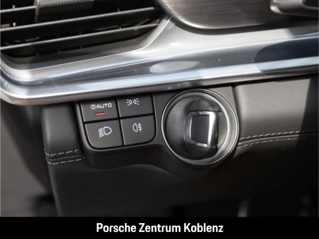 Porsche-Panamera-image-13