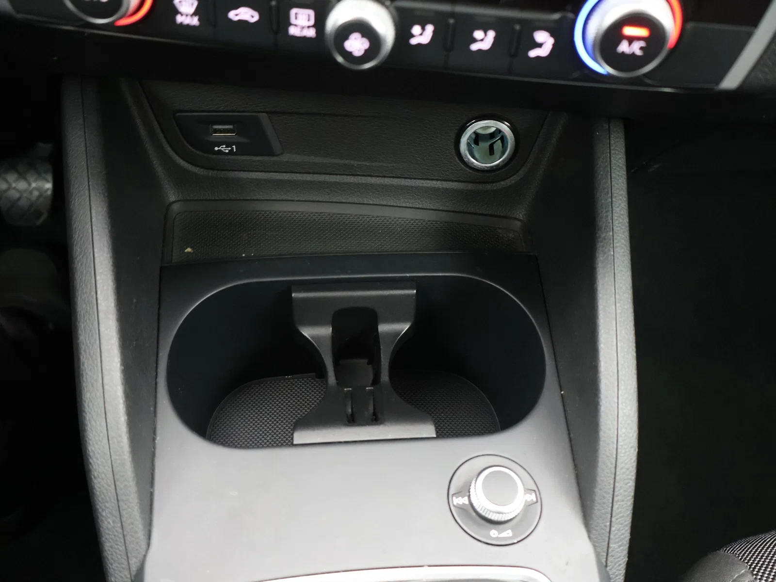 Audi Q2 Audi Q2 Attraction 30TFSI 110PK *TREKHAAK*VIRTUAL COCKPIT*NAVI*PDC ACHTER*CRUISE*...*
