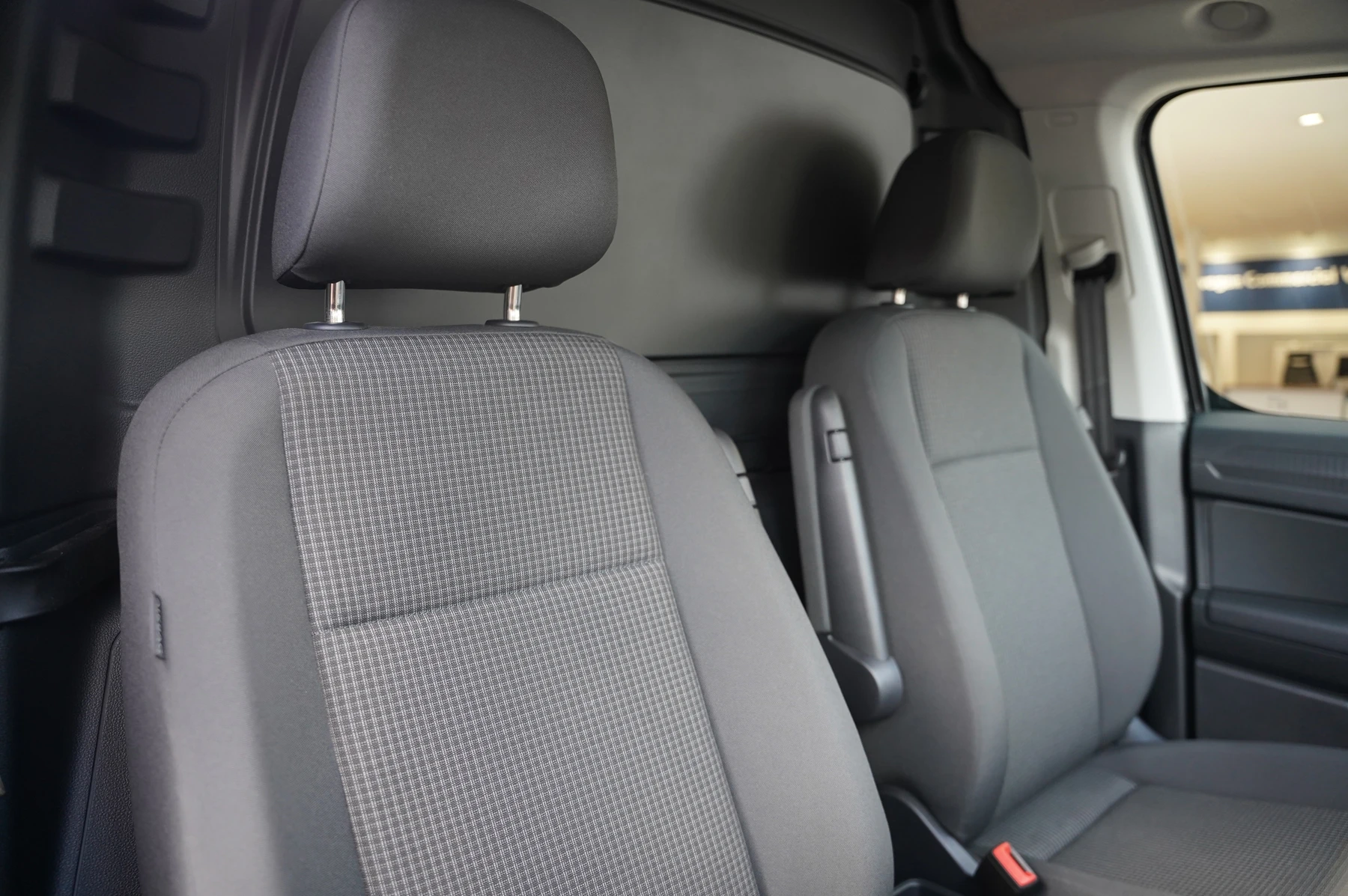Volkswagen-Caddy-image-8