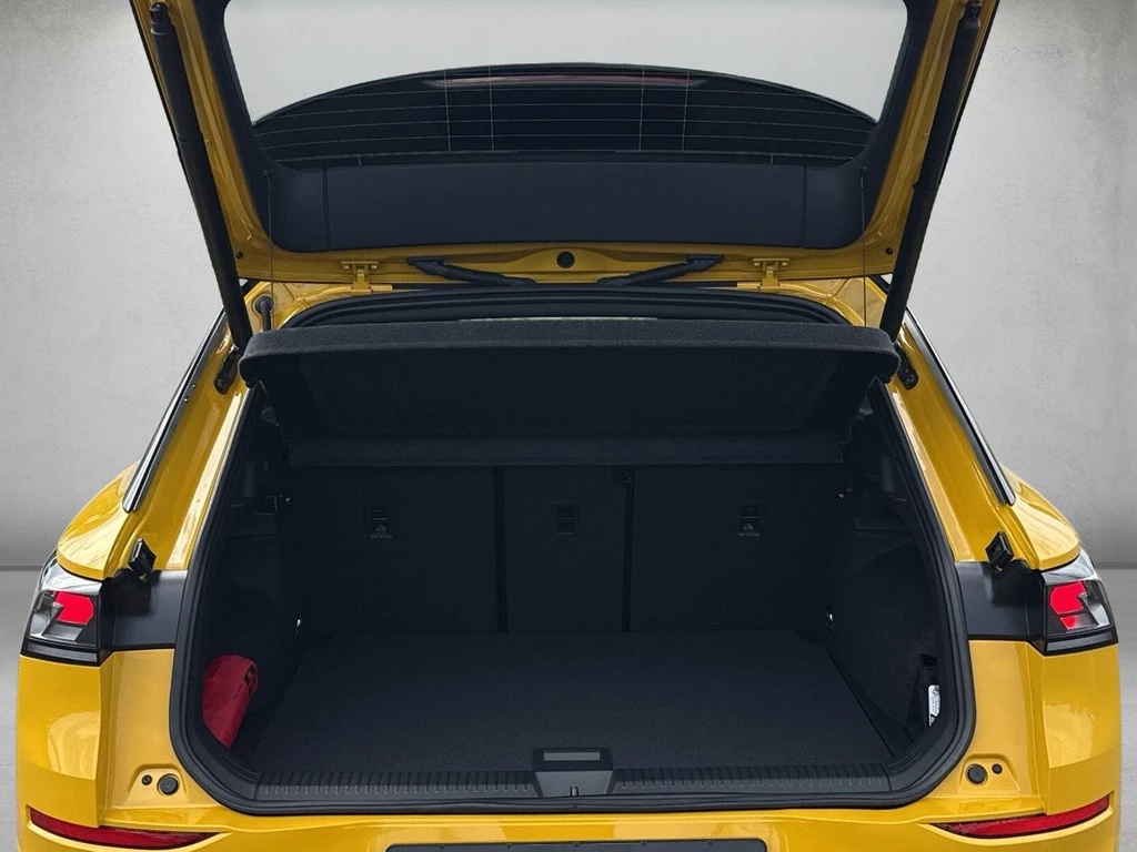 Volkswagen T-Roc 1.5l eTSI DSG R-Line *Pano*AHK