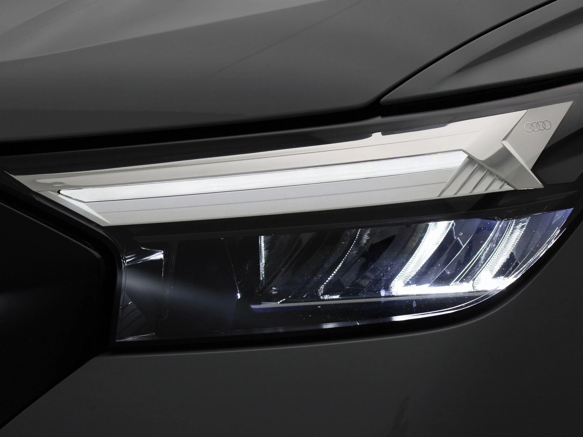 Audi-Q4 e-tron-image-13