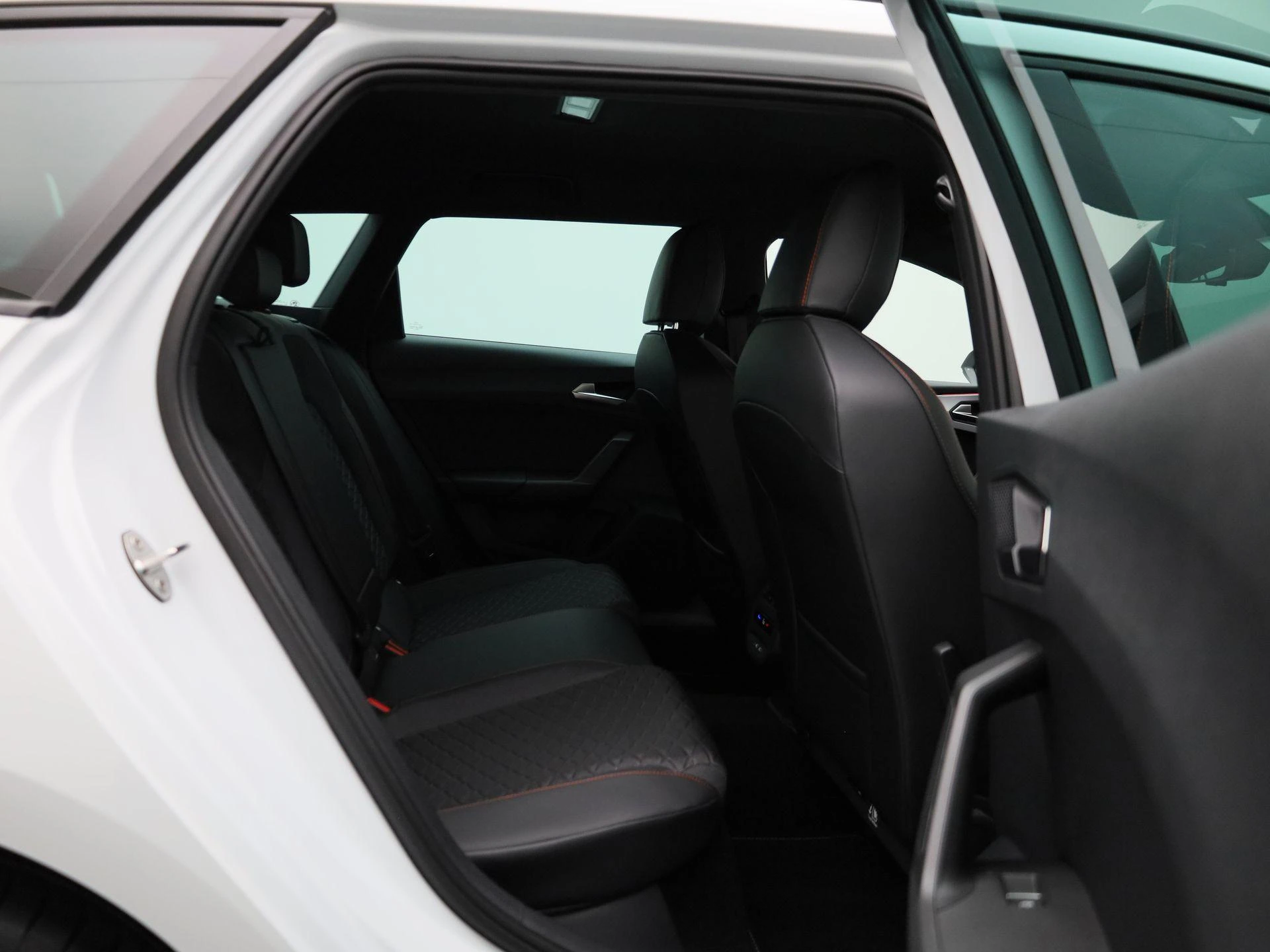 SEAT Leon Sportstourer 1.5 TSI e-Hybrid FR Business
