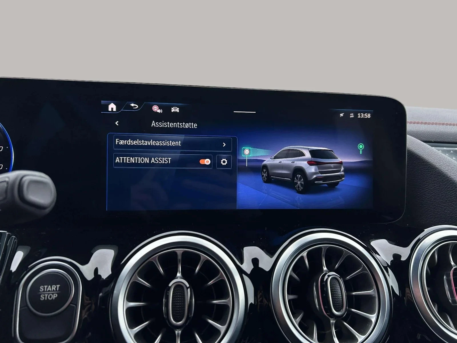 Mercedes-Benz-EQA-image-19