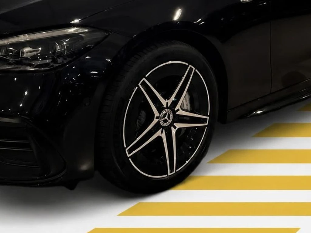 Mercedes-Benz-C-Klasse 300-image-5