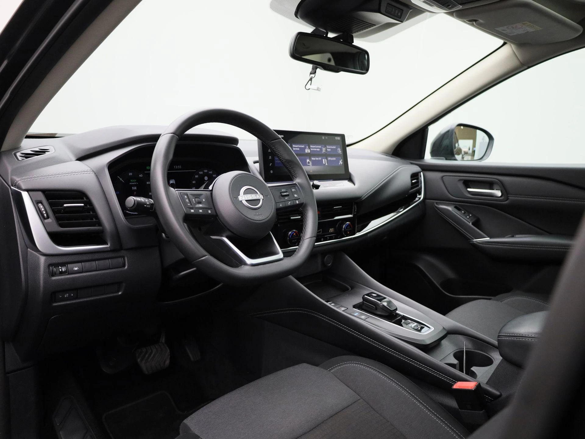 Nissan-QASHQAI-image-28
