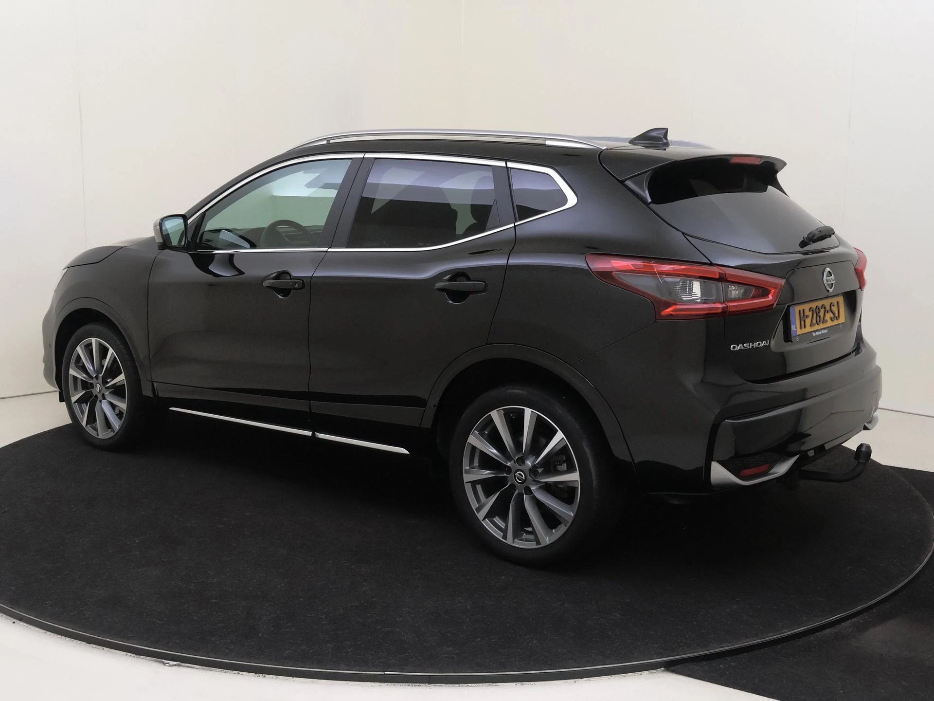 Nissan QASHQAI 1.3 DIG-T Tekna +