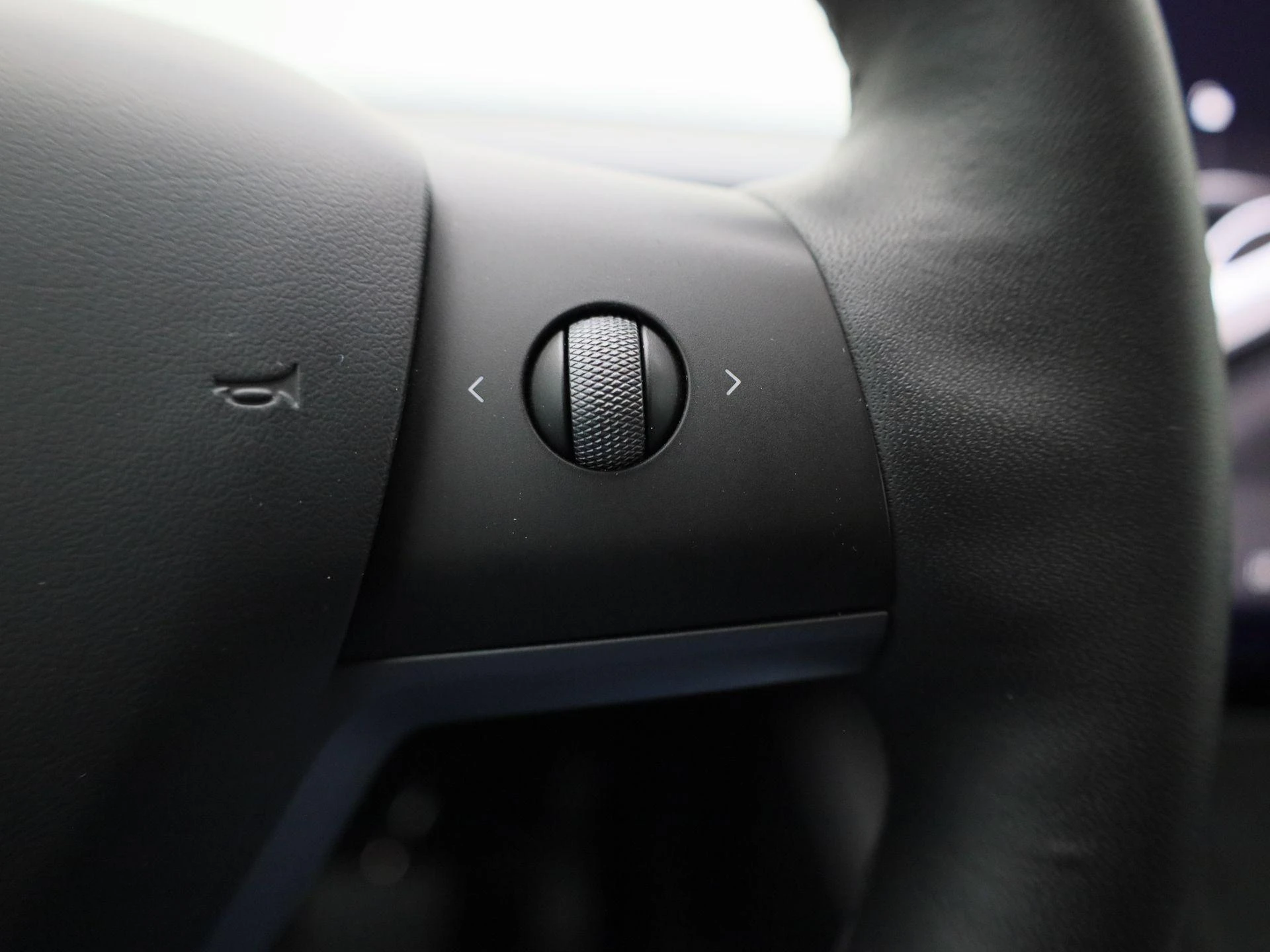 Tesla-Model Y-image-19