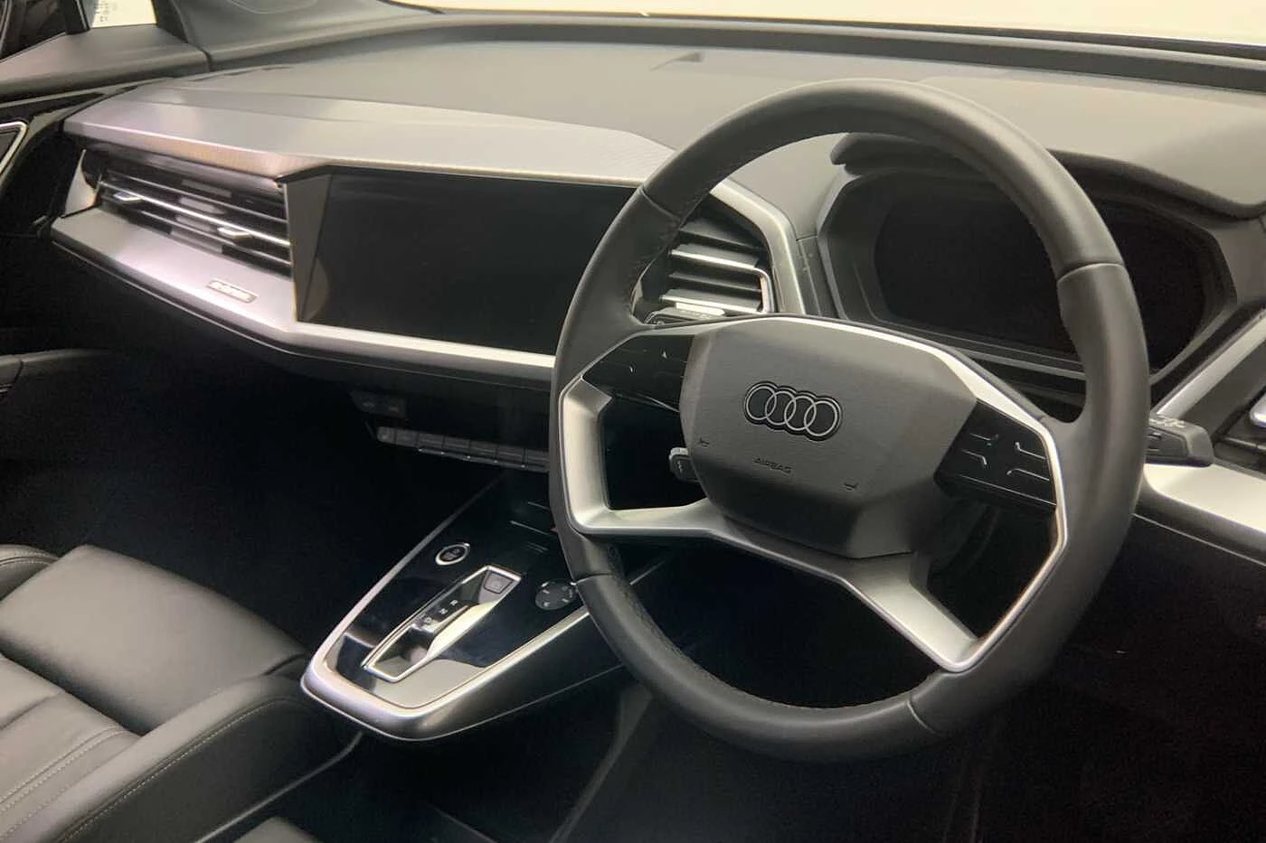 Audi-Q4 e-tron-image-5